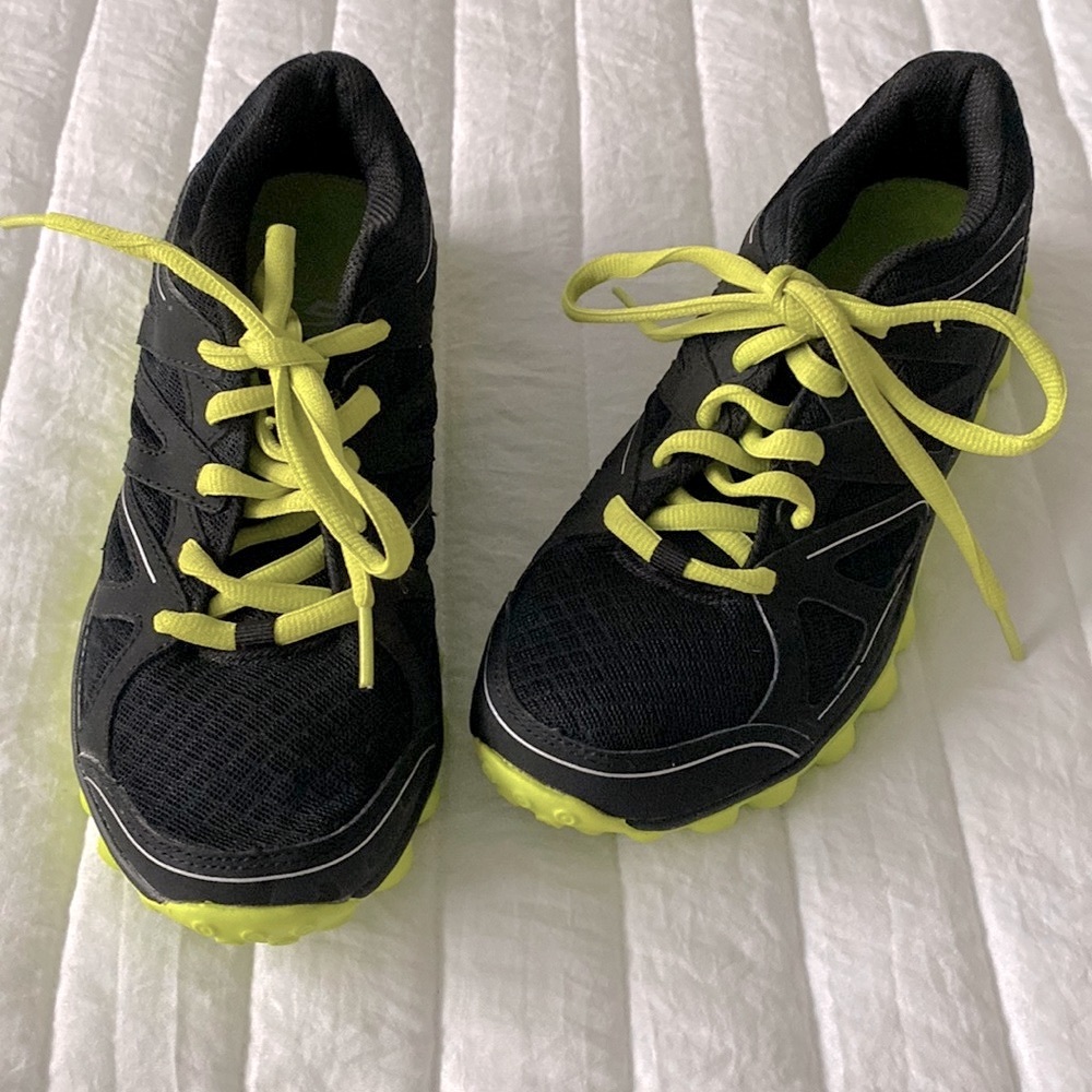 NWOT CG Advanced Performance Fit Mens shoes - SIZE 7